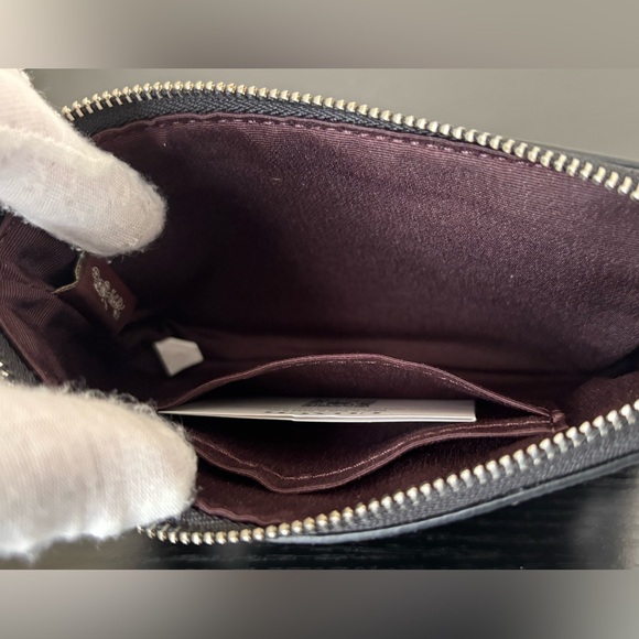 NWOT Coach Floral Wristlet - Picture 3 of 5